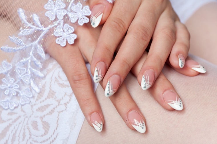 manicure-wedding-elegant nail-sharp-reasons-theme-dress-bride