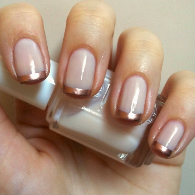 manicure-wedding-varnish-color-white-board-free copper