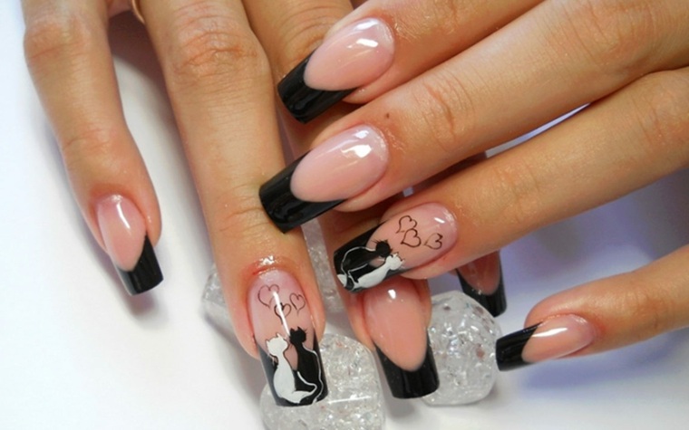 manicure-wedding-polish-pink-black-white-pattern-cats