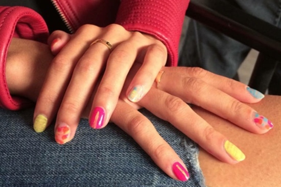 multicolored manicure spring