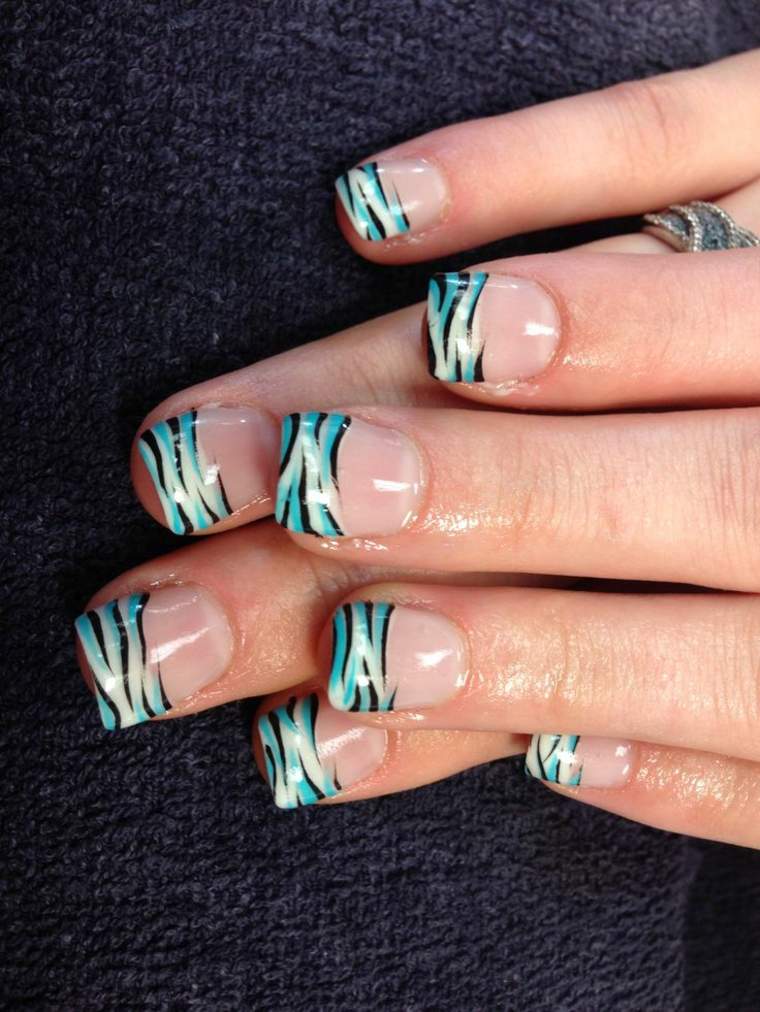 trend manicure idea nail deco gel
