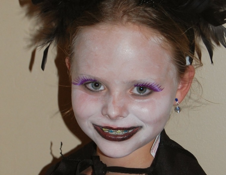 Halloween child girl original makeup