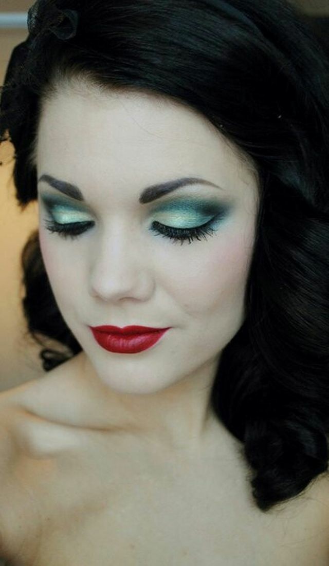 makeup green eyes retro style vintage black hair lips intense lipstick