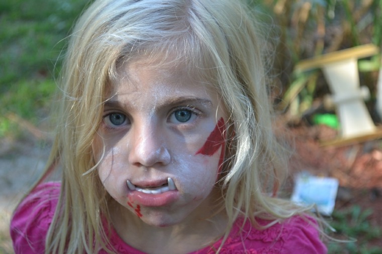 halloween girl zombie makeup