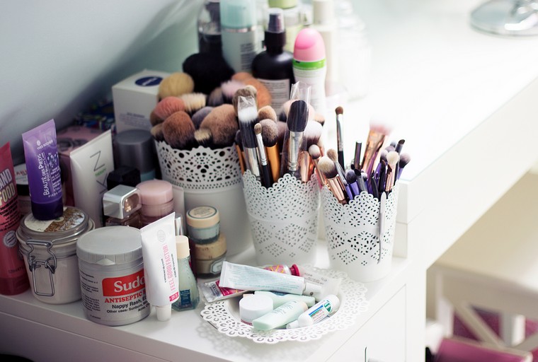 makeup-ideas-organization-storage-space-diy