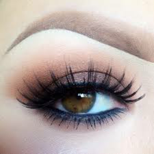 modern make-up brown eyes