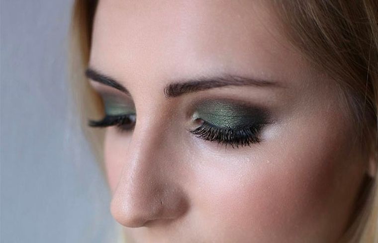 brown eyes makeup eyeshadow-green-tuto