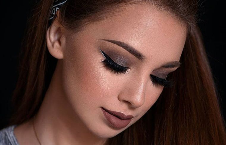 brown-eye-makeup idea-natural-smokey-eye-gray