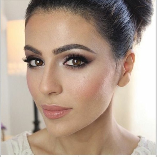 trendy brown eyes makeup