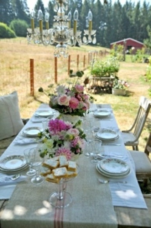 wedding'extérieur table bois lustre décoratif