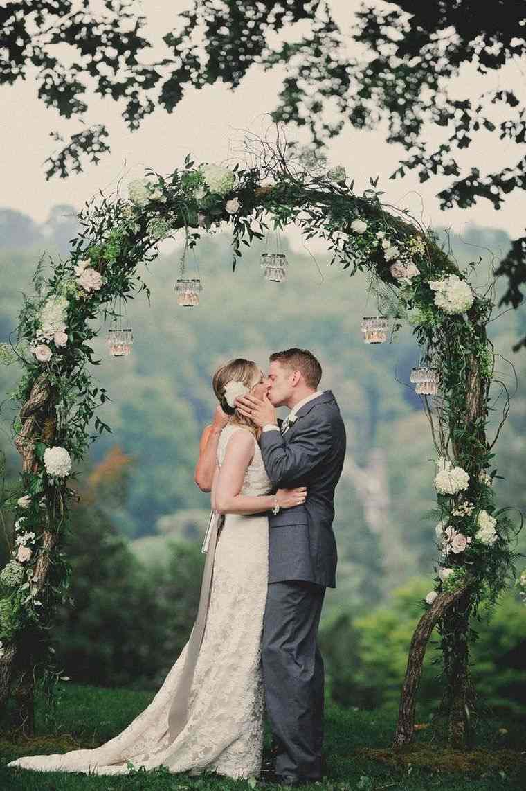 chic bohemian wedding arch-idea-decoration-maries