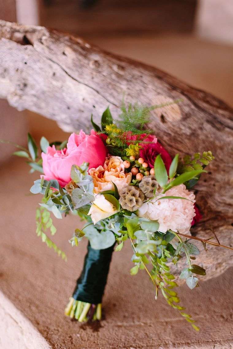 chic bohemian wedding bouquet-flowers-romantic