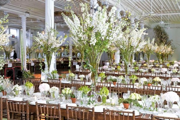 wedding idea of ​​outdoor decoration table flowers