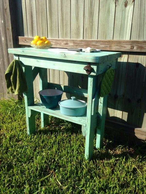 blue wood pallet table