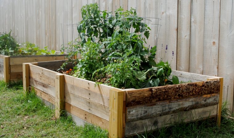 gør-det-selv gartnermøbler i paller seng plantehave grøntsagshave