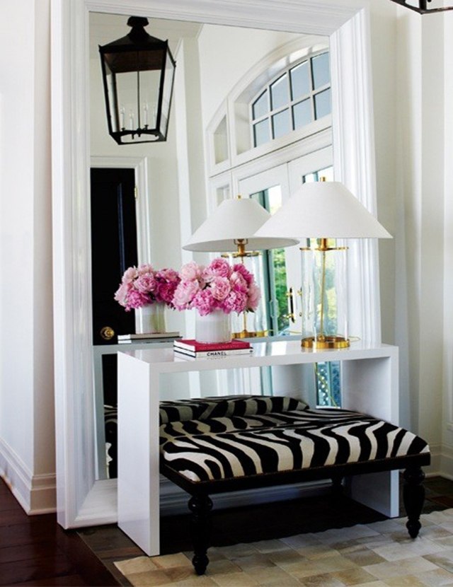 furniture-entry-modern-console-white-striped bench