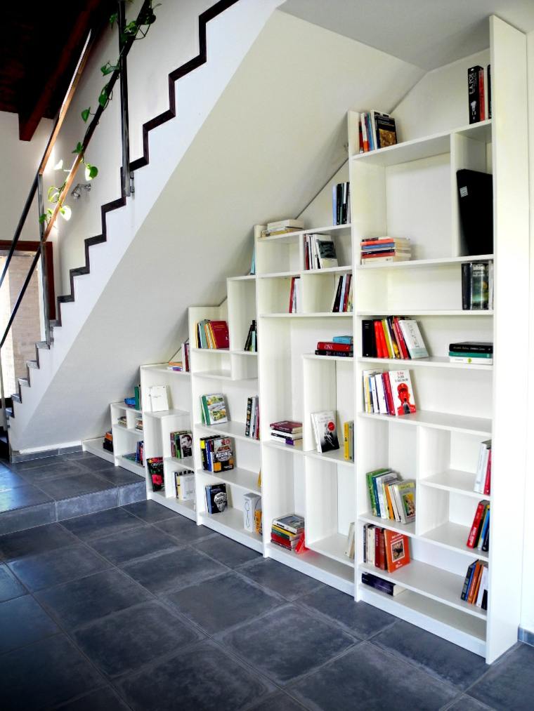 lagring trapp plass plassbesparende bibliotek design tre ideer