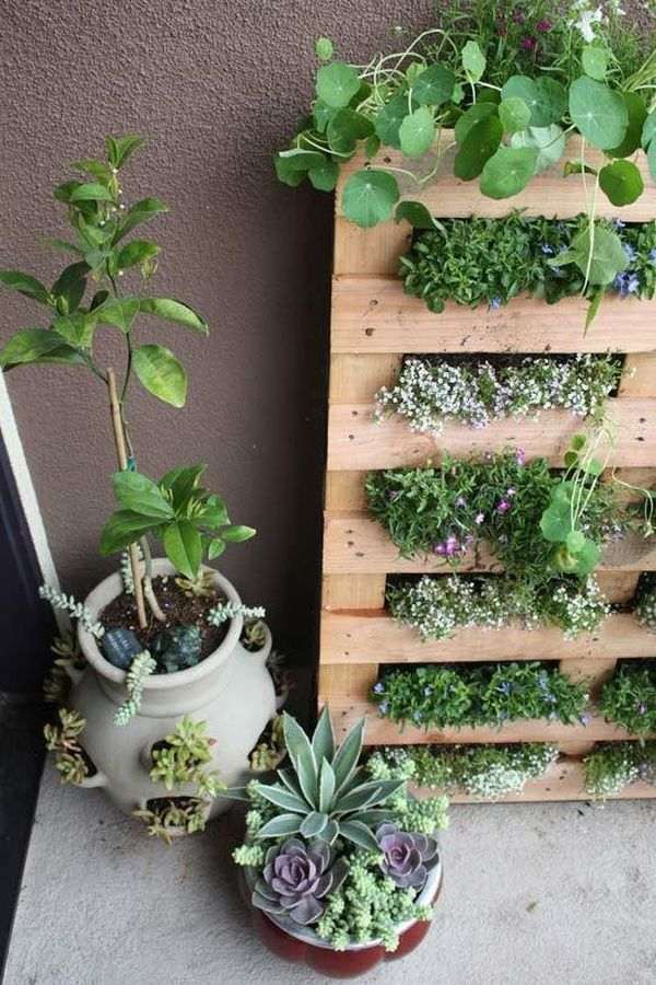 mini wall apartment DIY idea