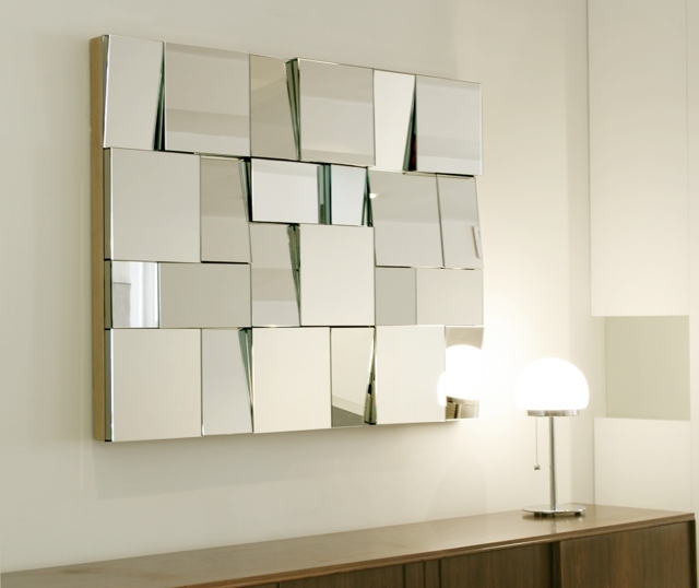 dekorativ väggmonterad spegel design