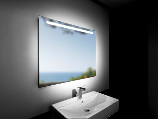 Minimalist mirror by Roca integrated light