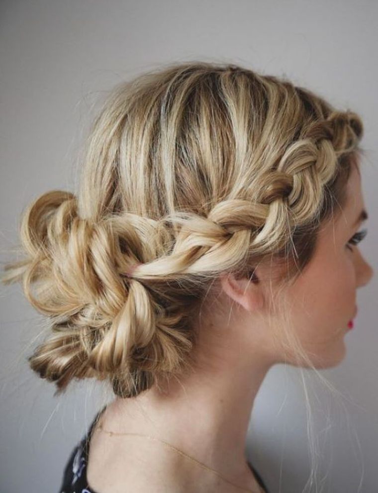 blond hair wedding bun pattern