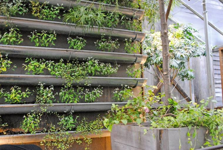 vertical garden idea original flowerpot plants modern