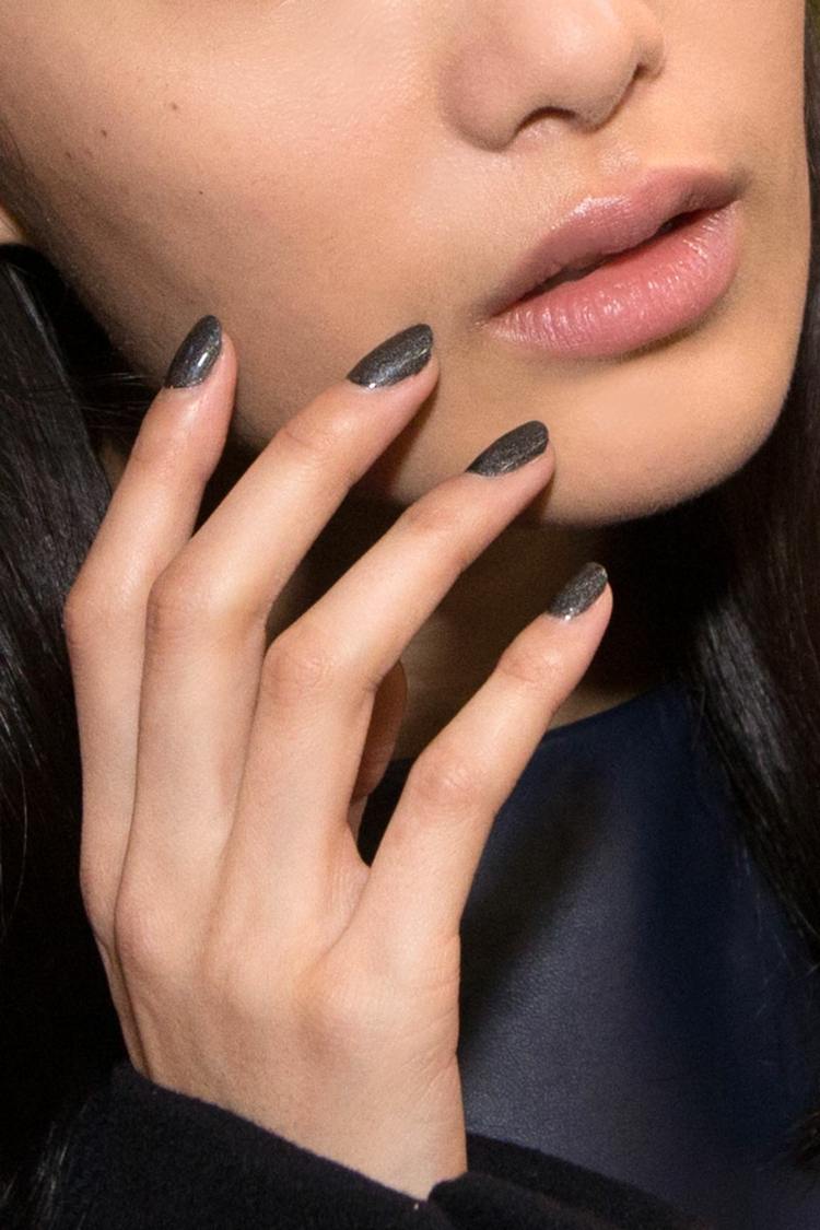 nail art black nails