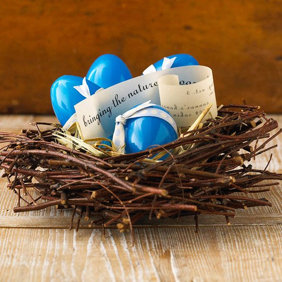 Nest av'oeufs peints déco