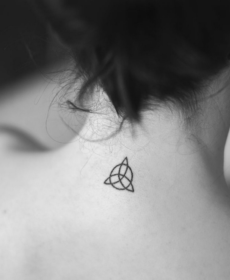 neck-tattoo-delta-woman-tattoo