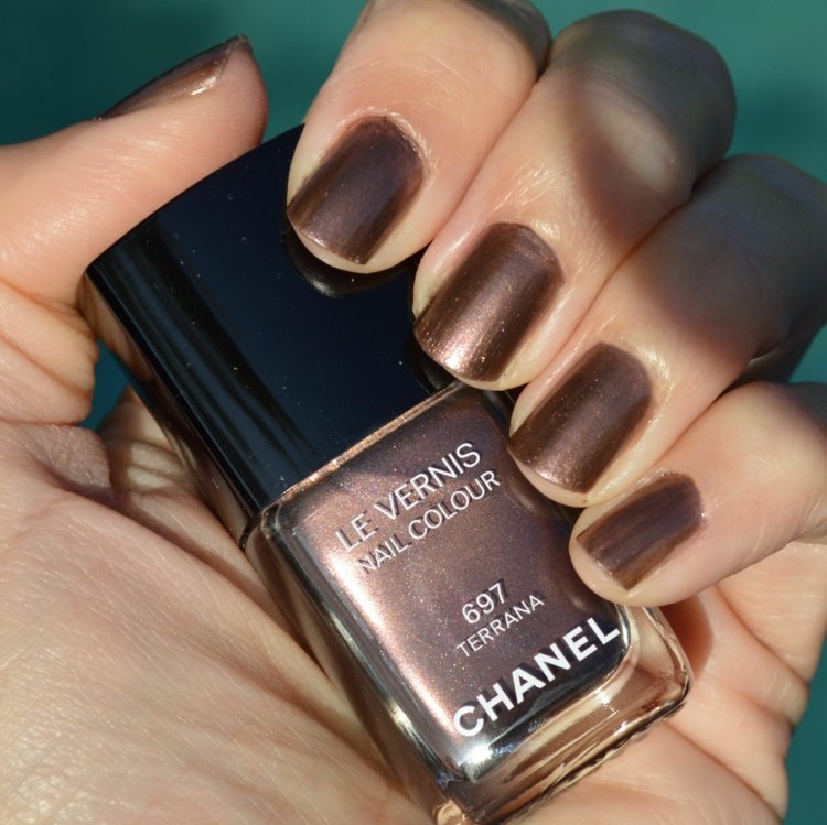 autumn deco nails chestnut shade