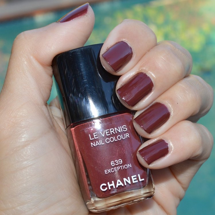 autumn red deco nails