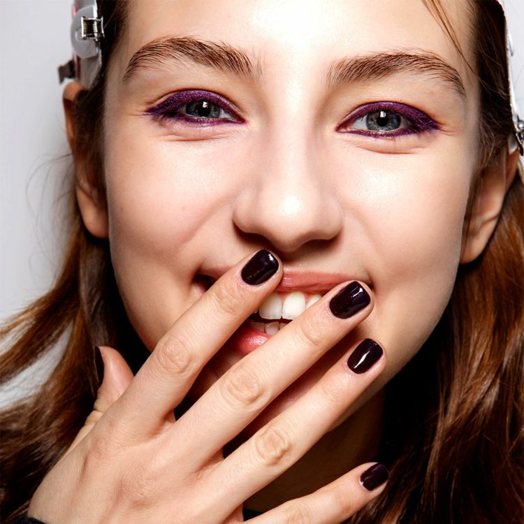 dark purple deco nail