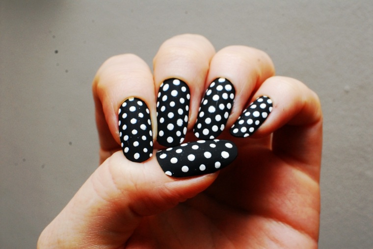 black and white deco nail design