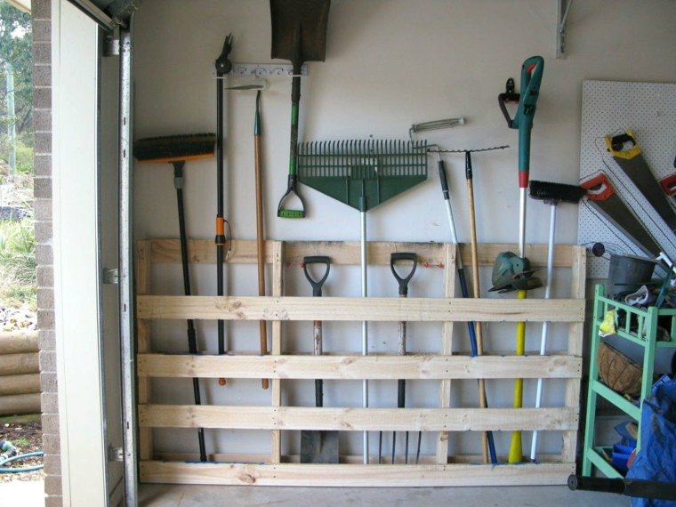 pallet for storing gardening tools