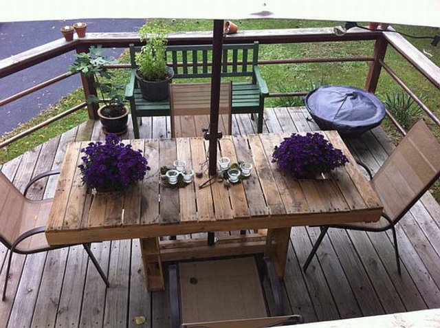 pallets-of-wood-table-garden-type-resized