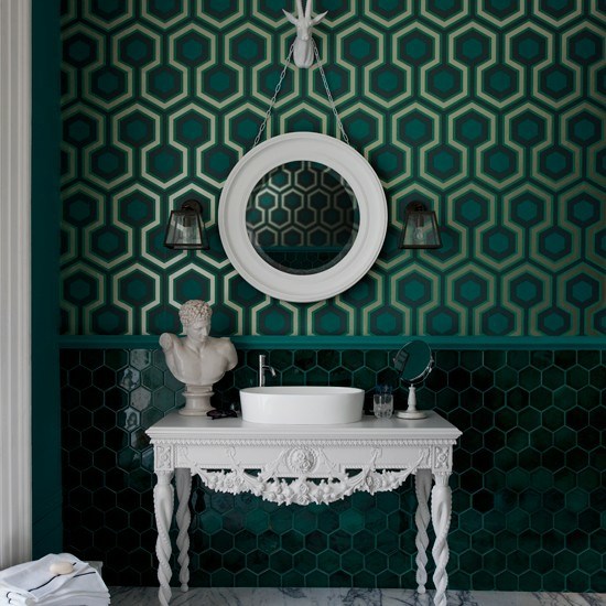 deco wallpaper green bathroom