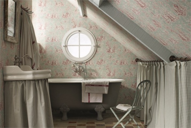 vintage wallpaper bathroom Sanderson-Josette