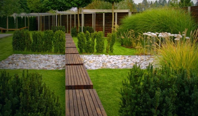 wooden garden passage