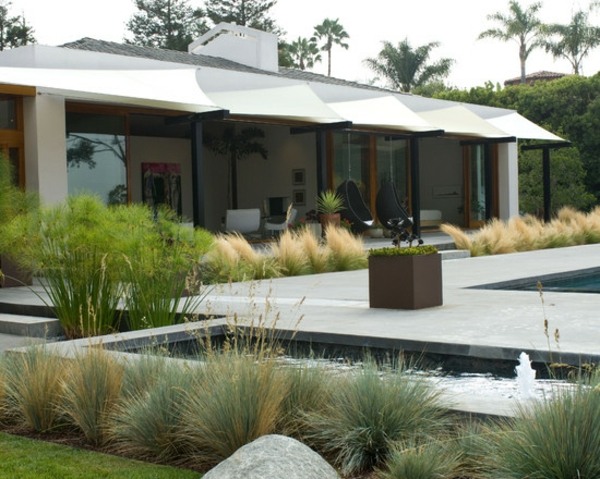 contemporary lawn patio