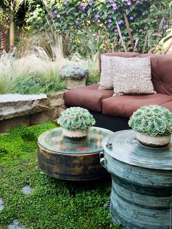 patio deco grass idea