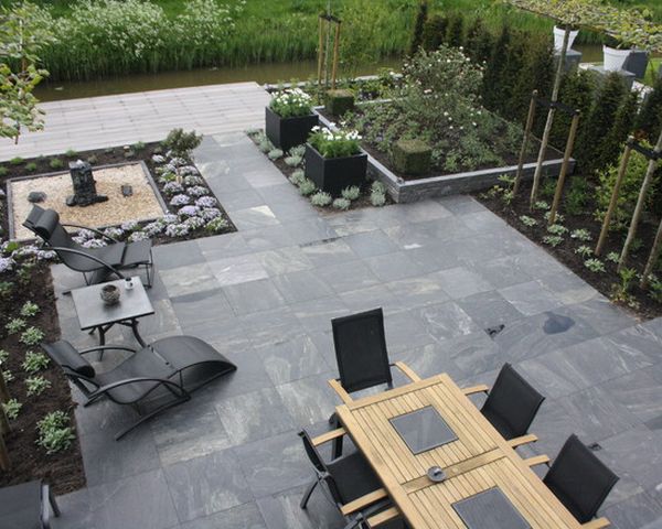 contemporary style patio