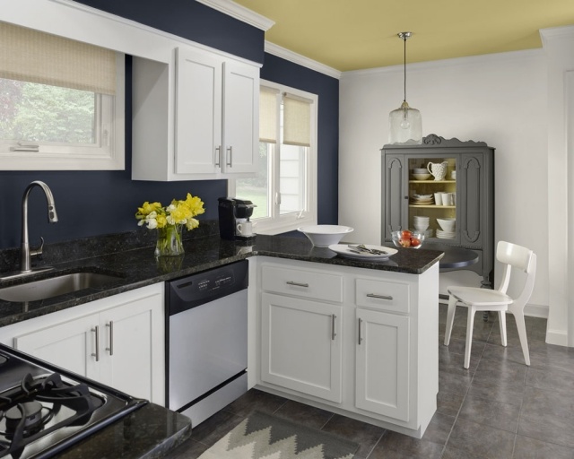 painting kitchen walls blue-gray-ceiling-ivory