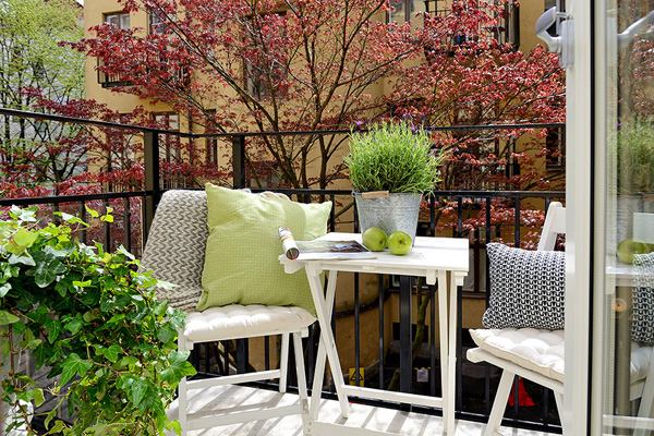 small balcony deco cushions