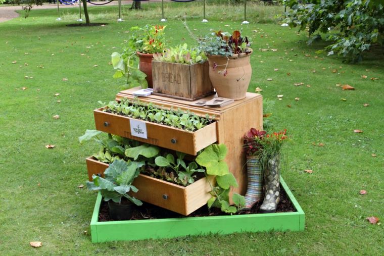 small garden ideas of deco cheap object recup