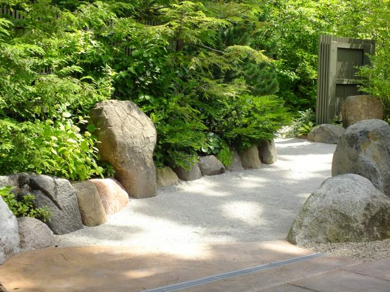 small modern garden deco rocks