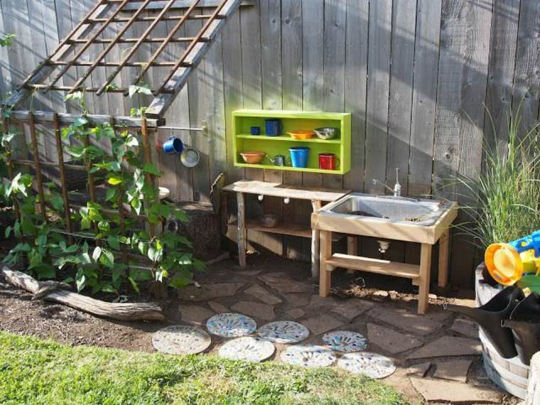 small kitchen wooden garden