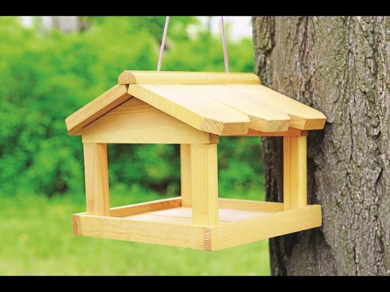 small-house-for-wood-producing feeder-ideas