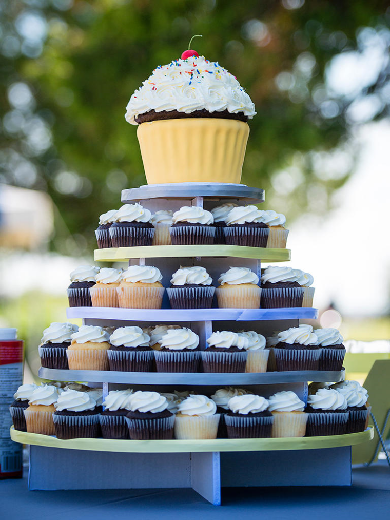 brikke-Montée-wedding-kaker-cupcakes-awesome