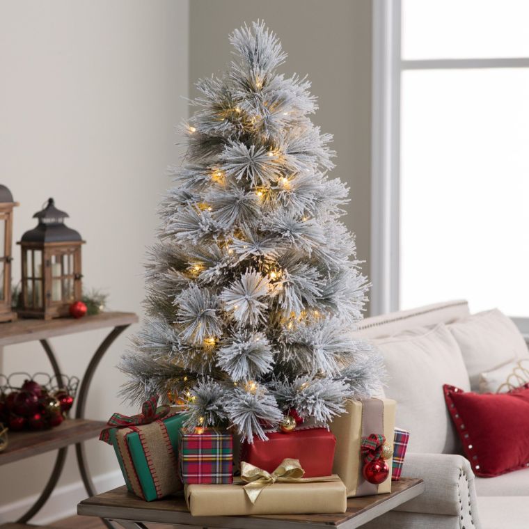 gömmer fötter julgran dekoration träd jul