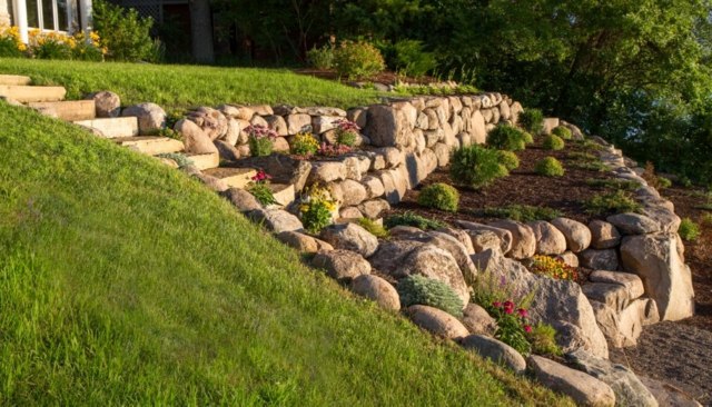 natural stone wall garden